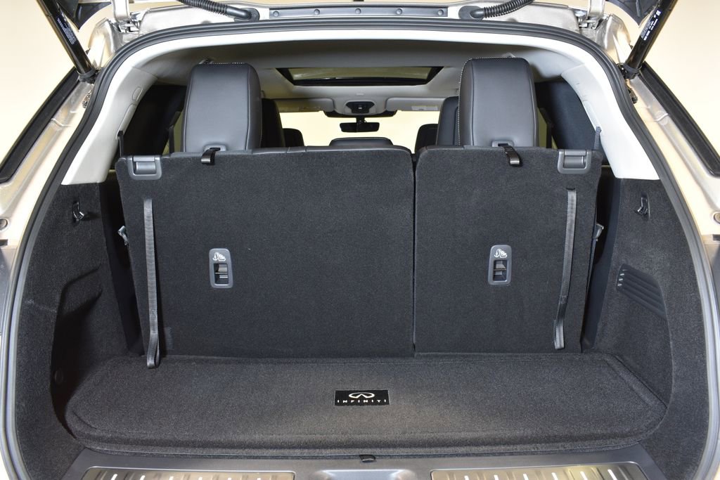 Certified 2026 INFINITI QX60 Luxe w/ Family Package image 30