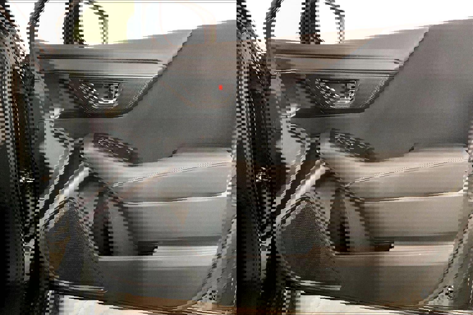 Used 2024 Subaru Outback Premium image 25