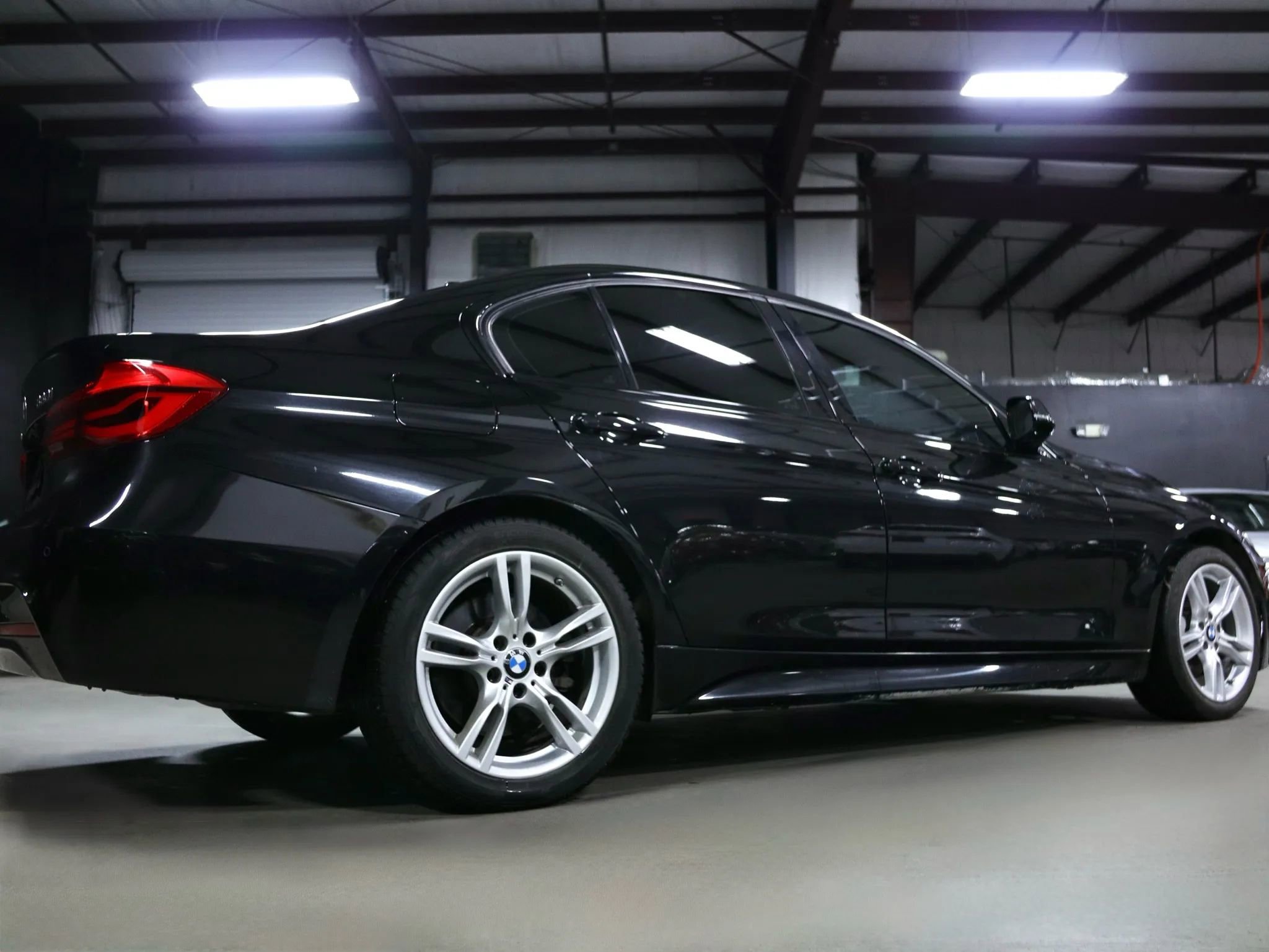 Used 2018 BMW 330i xDrive Sedan w/ M Sport Package image 9