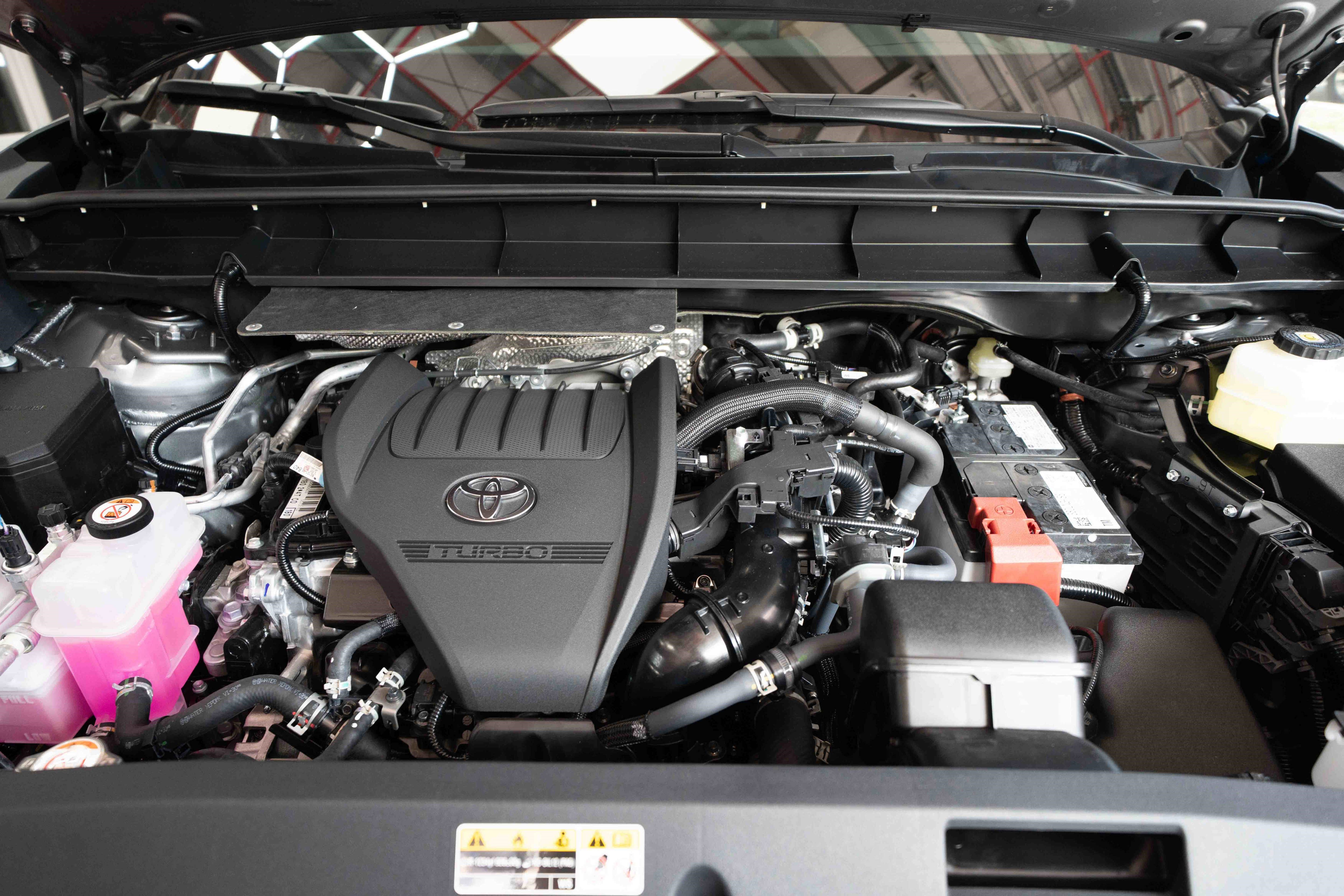 New 2026 Toyota Highlander Platinum image 32