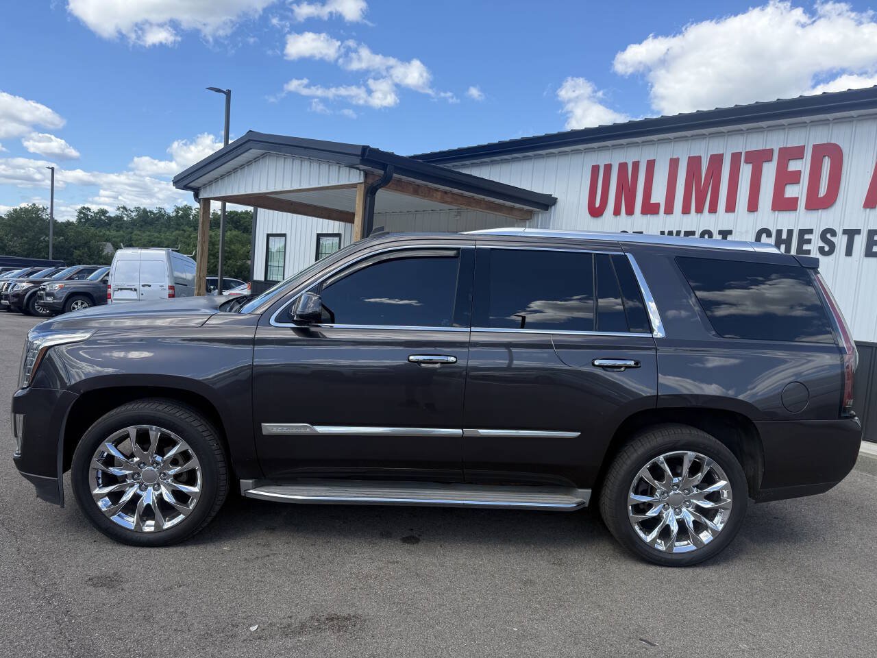 Used 2015 Cadillac Escalade Luxury AWD/4WD image 12