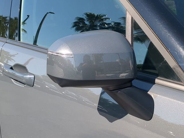 Used 2025 Hyundai Santa Fe Limited image 9