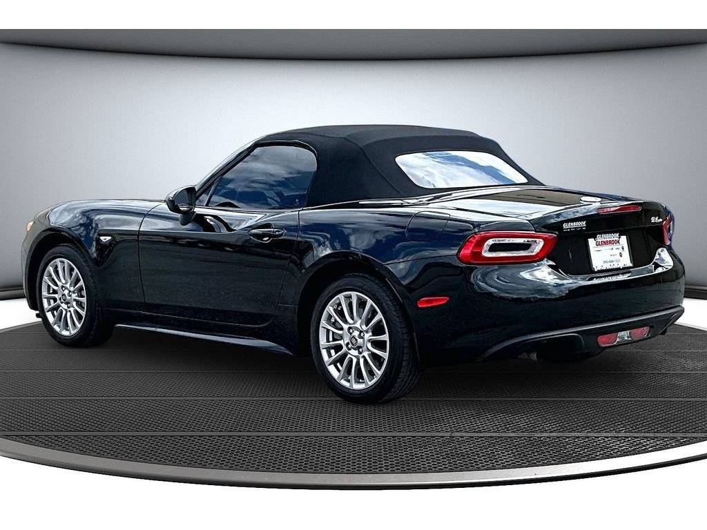 Used 2017 FIAT 124 Spider Classica RWD image 18