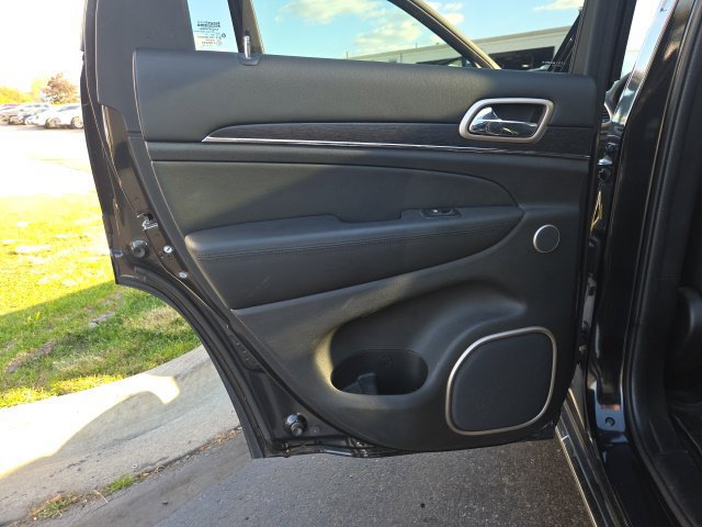 Used 2015 Jeep Grand Cherokee Summit AWD/4WD image 12