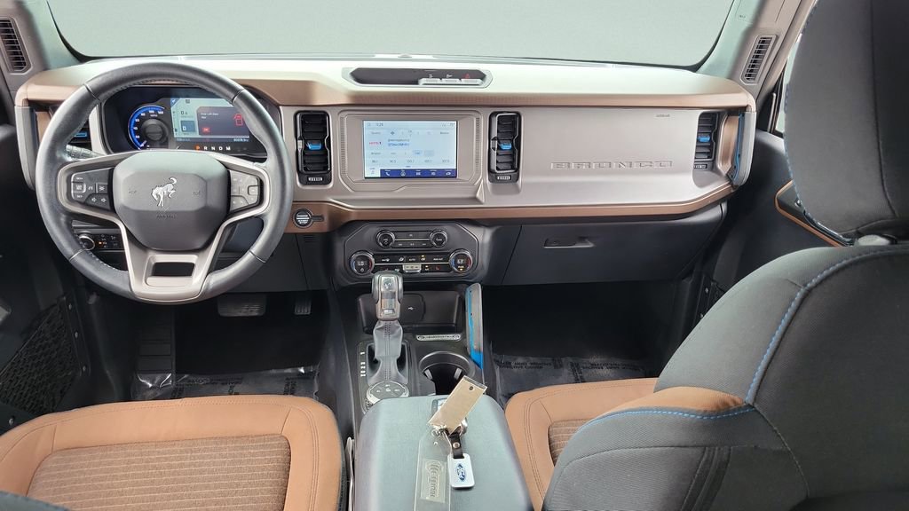 Used 2023 Ford Bronco Outer Banks image 11