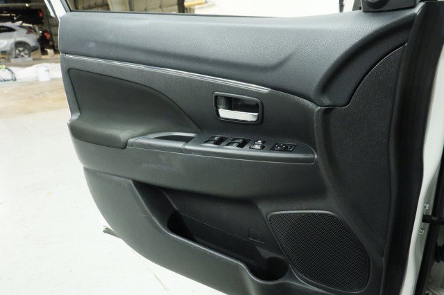 Used 2017 Mitsubishi Outlander Sport ES FWD image 19