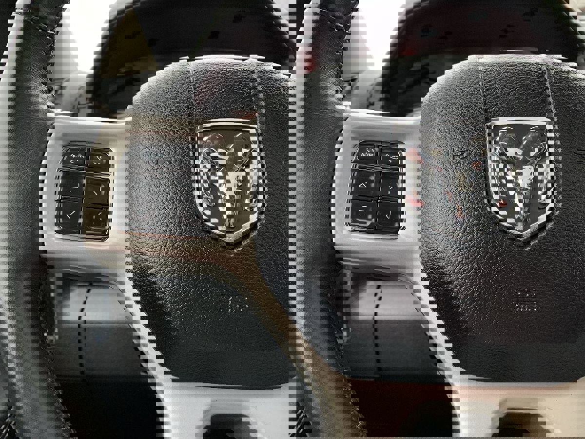 Used 2018 RAM 1500 Laramie image 18