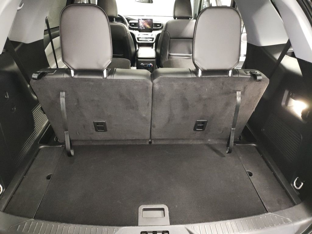 Used 2023 Ford Explorer XLT w/ Equipment Group 202A image 15