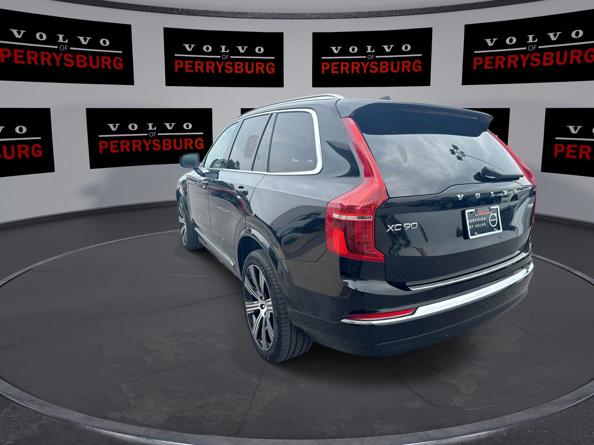 Used 2025 Volvo XC90 T8 Core w/ Protection Package Premier image 6