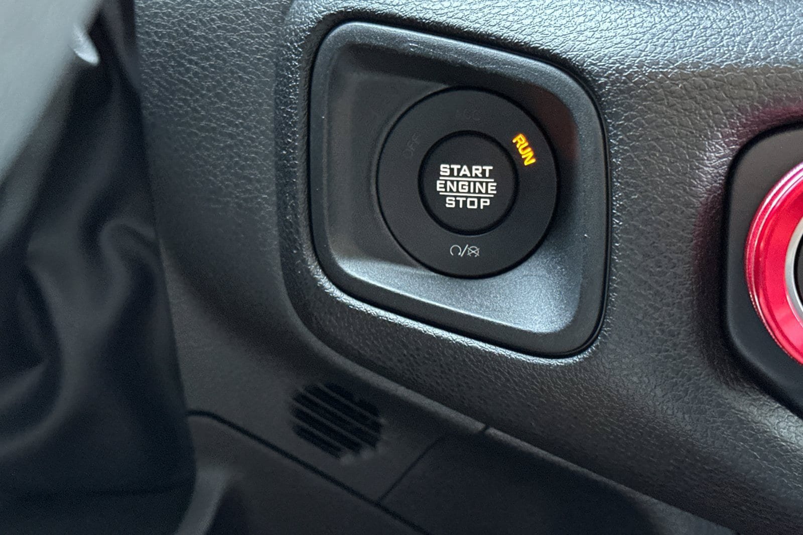 Used 2025 Jeep Wrangler Unlimited Sport AWD/4WD image 22
