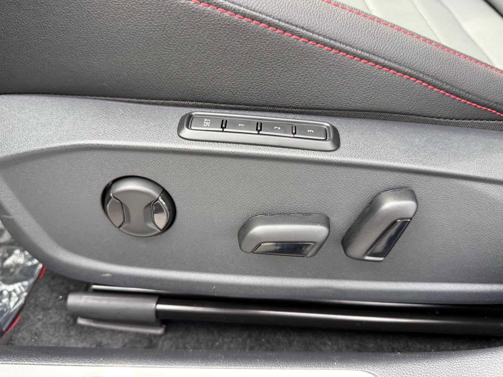 New 2026 Volkswagen Jetta GLI Autobahn FWD image 9