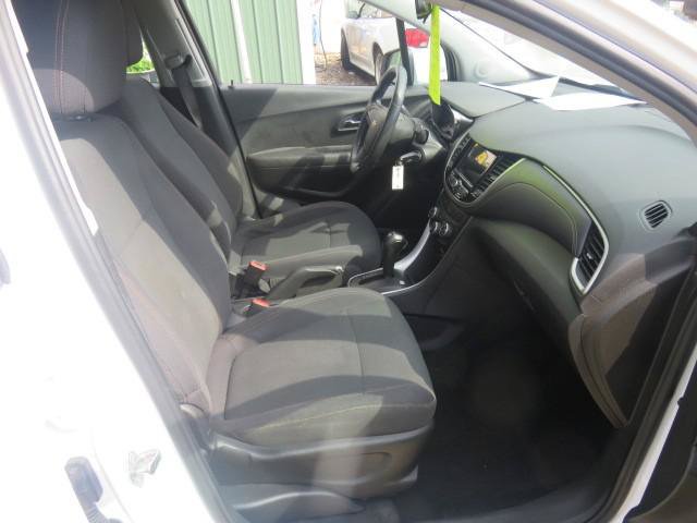 Used 2019 Chevrolet Trax LS FWD image 18