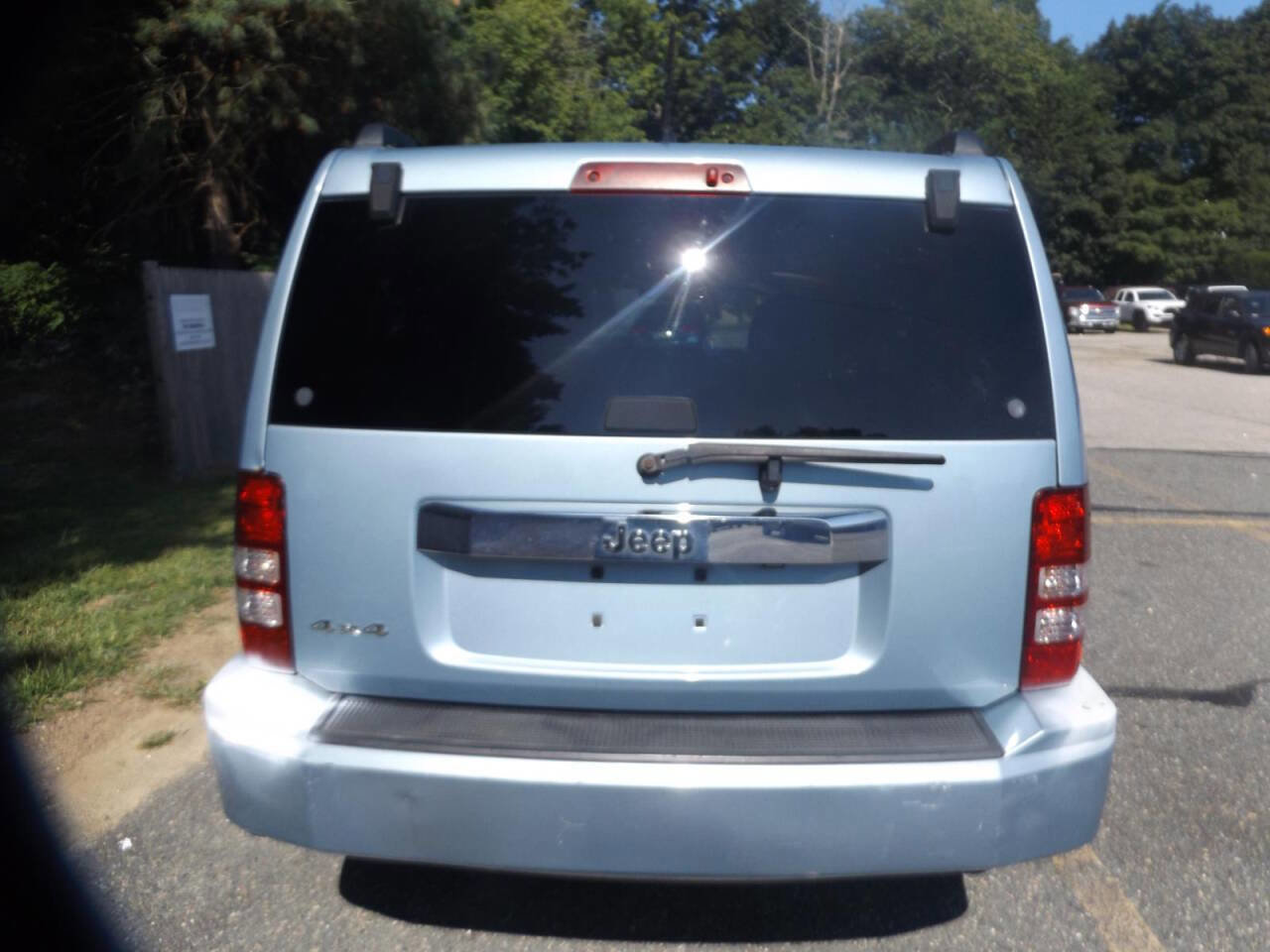 Used 2012 Jeep Liberty Sport image 4