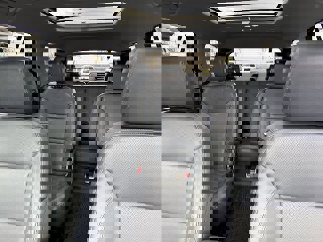 Used 2021 Chevrolet Traverse Premier image 23