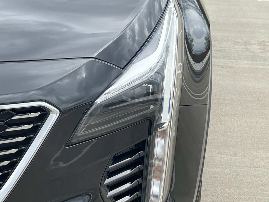 Certified 2023 Cadillac XT4 Premium Luxury image 9