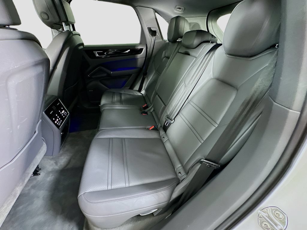 Used 2019 Porsche Cayenne AWD/4WD image 24