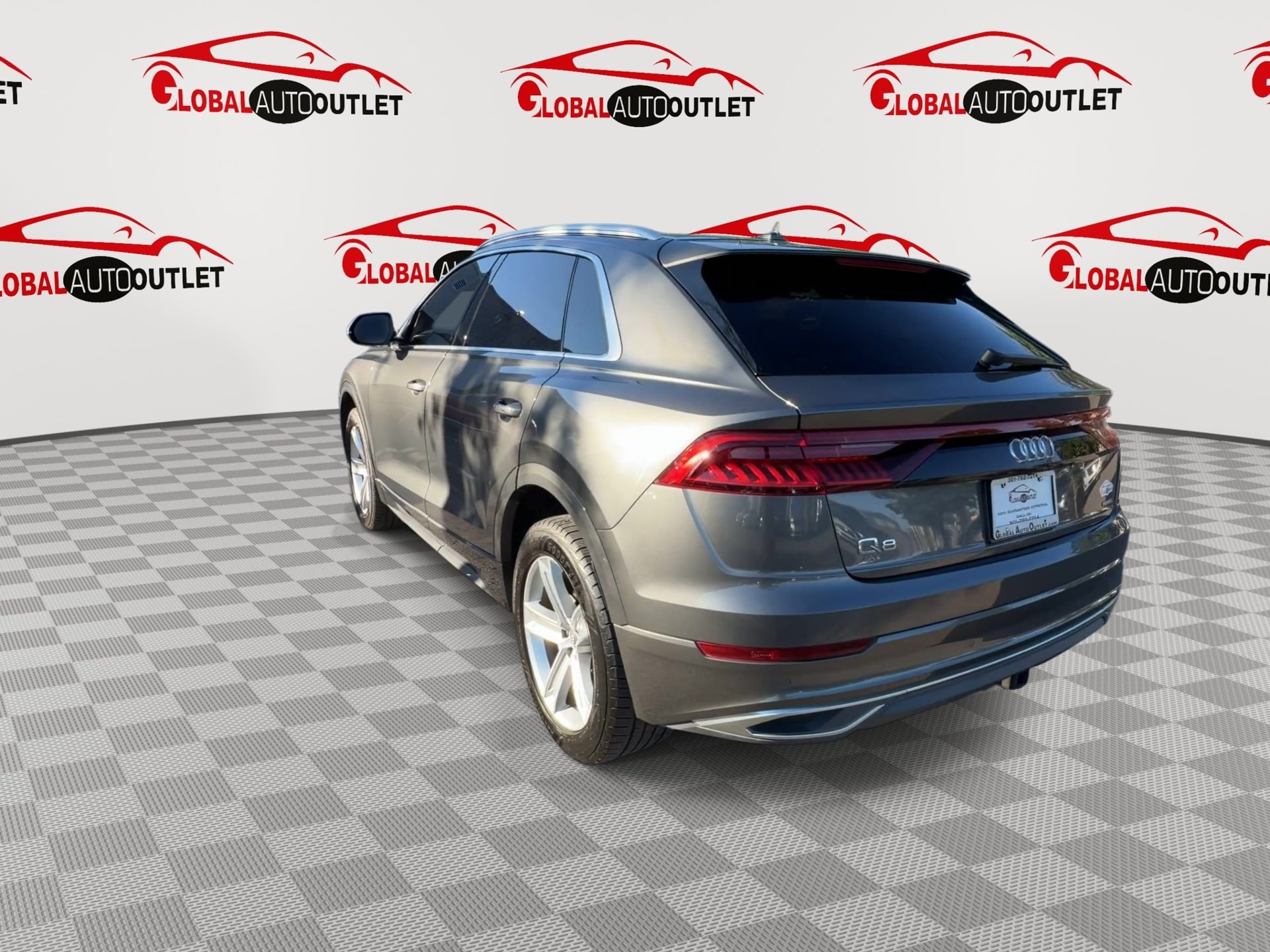 Used 2019 Audi Q8 Premium w/ Convenience Package AWD/4WD image 6