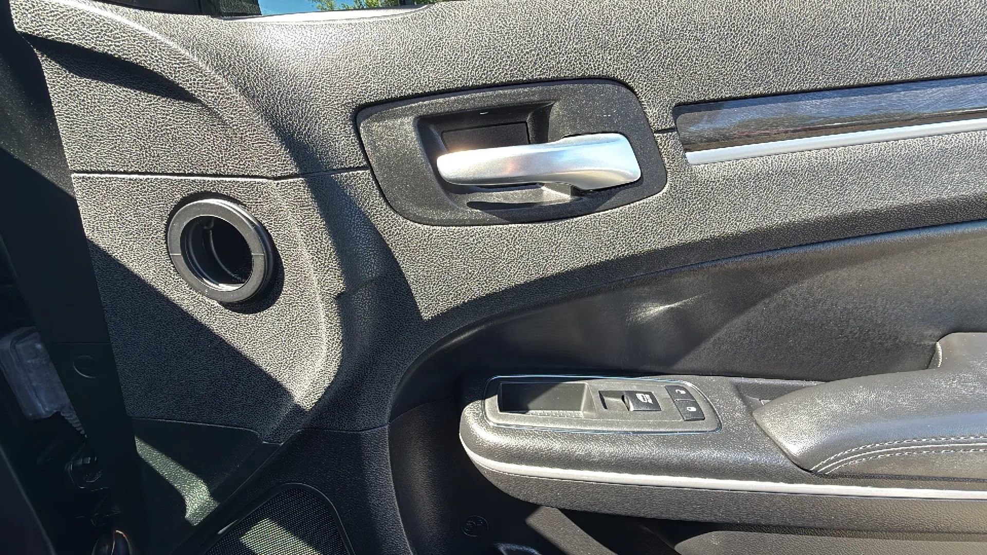 Used 2019 Chrysler 300 Touring w/ Sport Appearance Package image 28