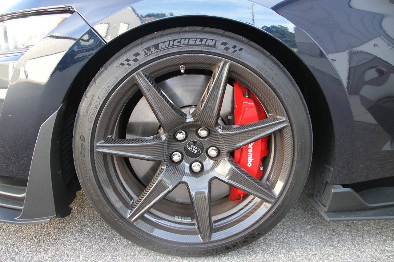 Used 2021 Ford Mustang Shelby GT500 w/ Carbon Fiber Track Pack RWD image 33