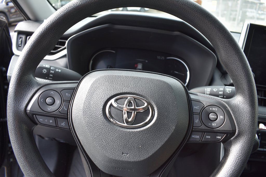 Used 2025 Toyota RAV4 LE image 14