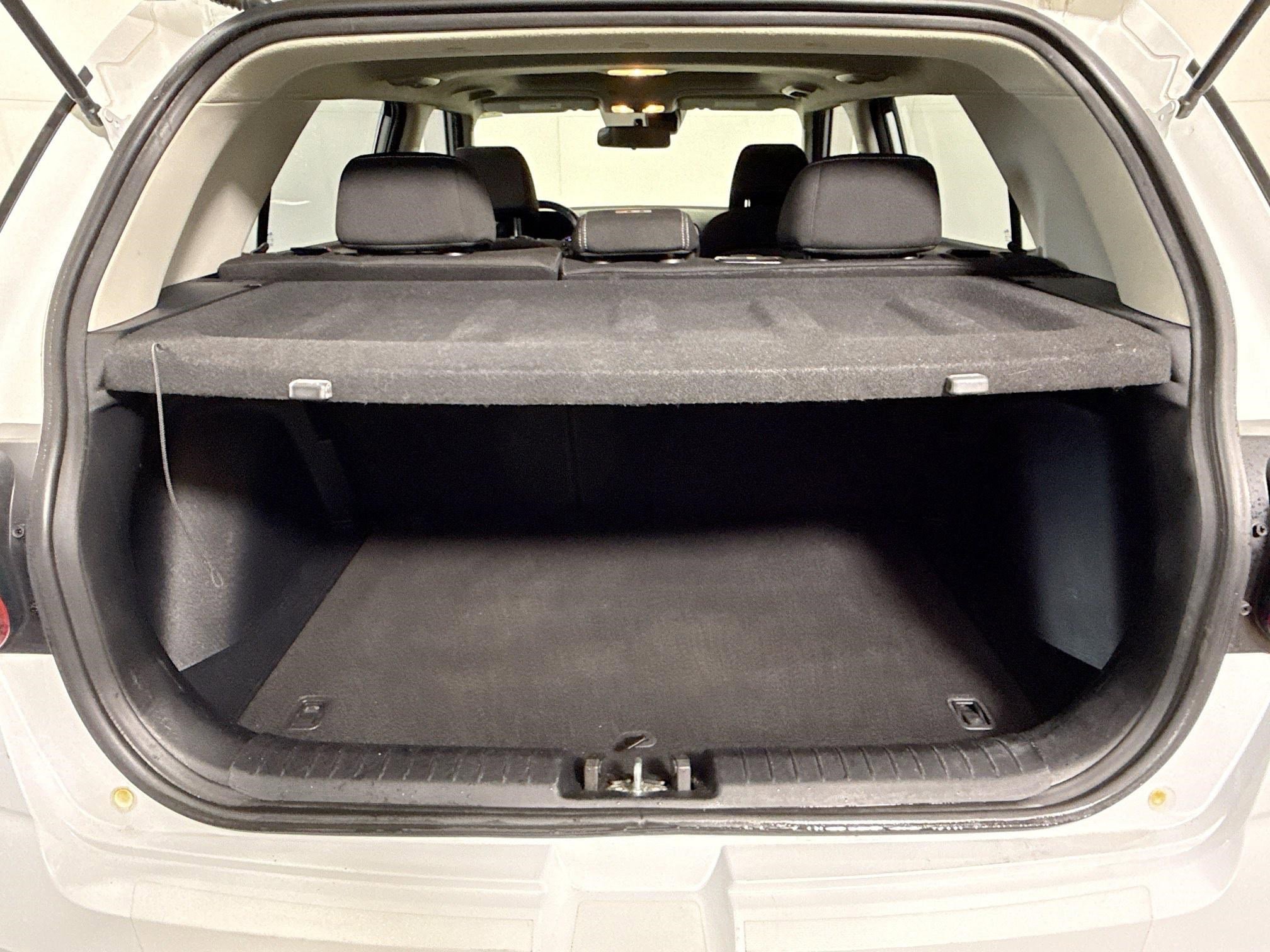 Used 2020 Hyundai Venue SEL w/ Convenience + Premium Package image 35