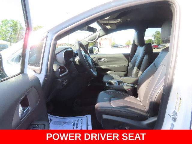 New 2027 Chrysler Pacifica LX FWD image 17