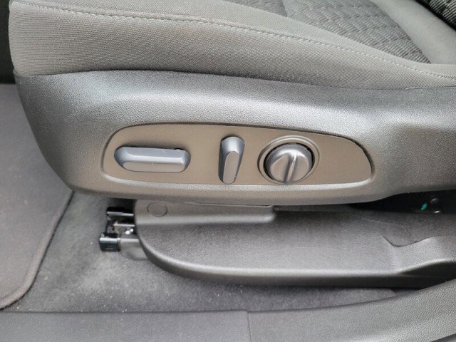 Used 2022 Chevrolet Blazer LT image 24