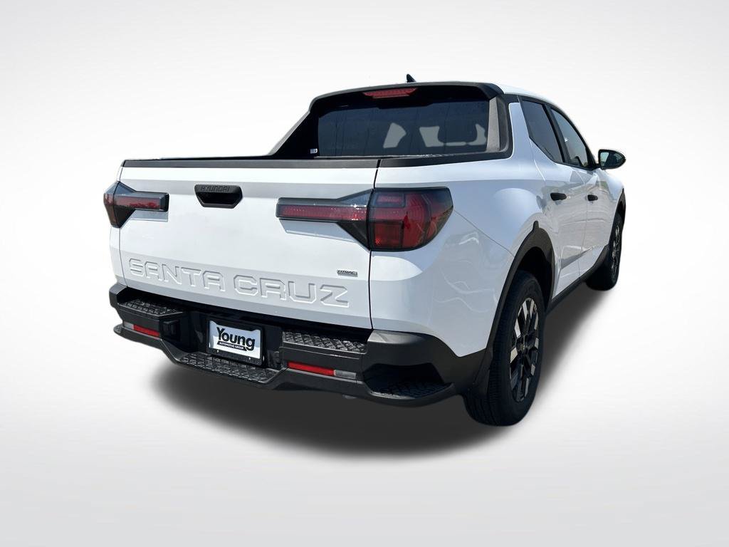 Used 2025 Hyundai Santa Cruz SE AWD/4WD image 5