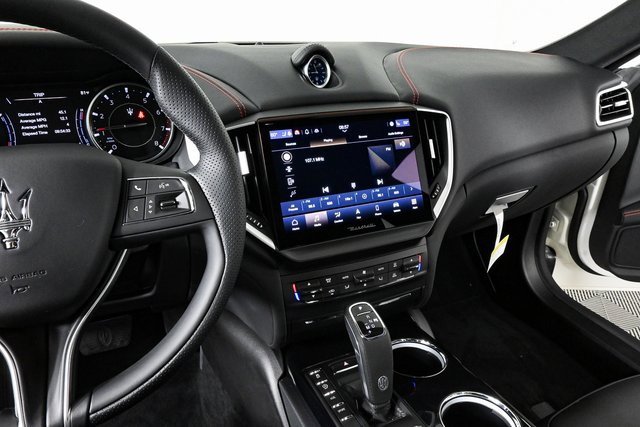 New 2024 Maserati Ghibli Modena Ultima Q4 image 13