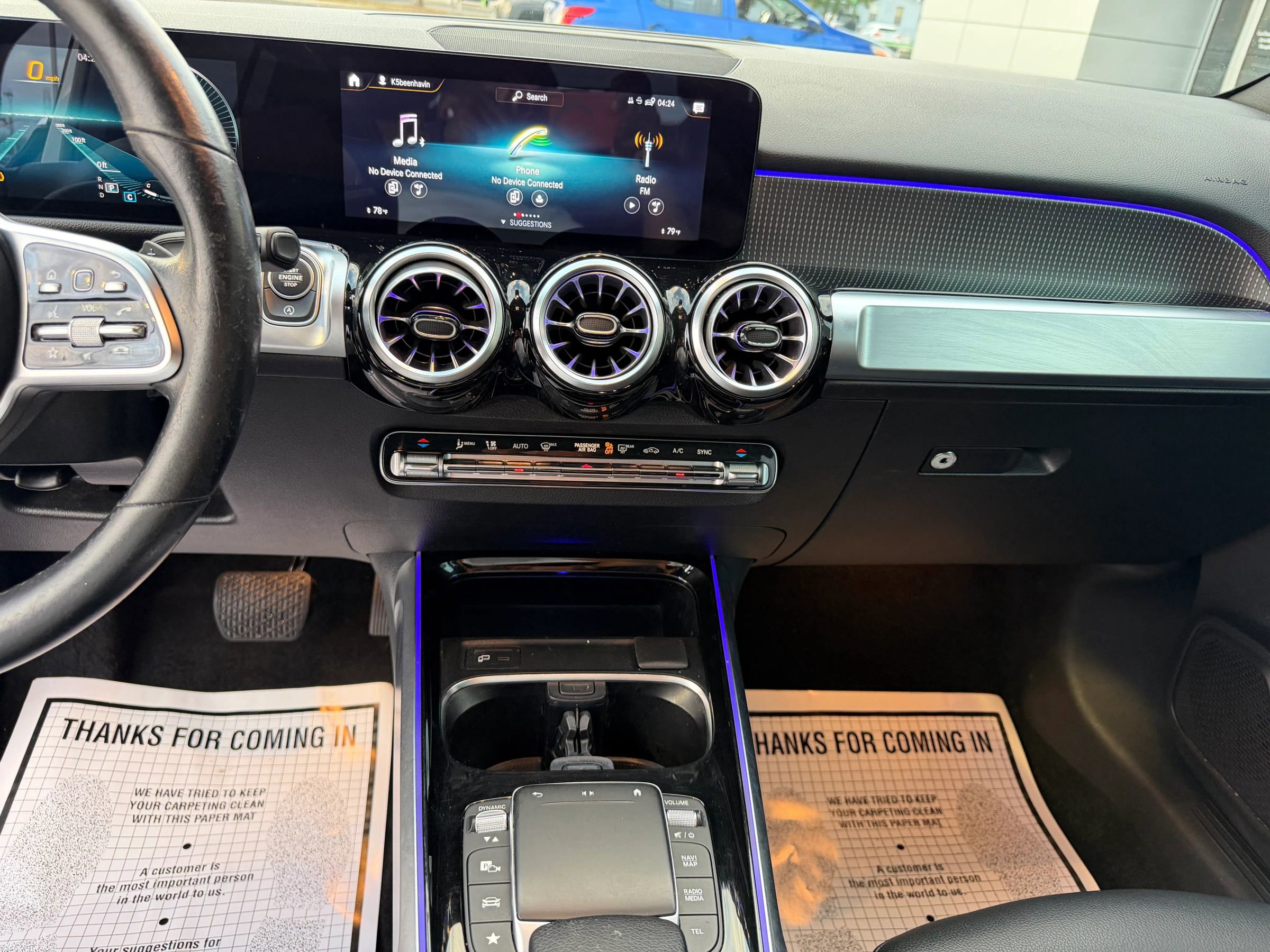 Used 2022 Mercedes-Benz GLB 250 4MATIC image 10