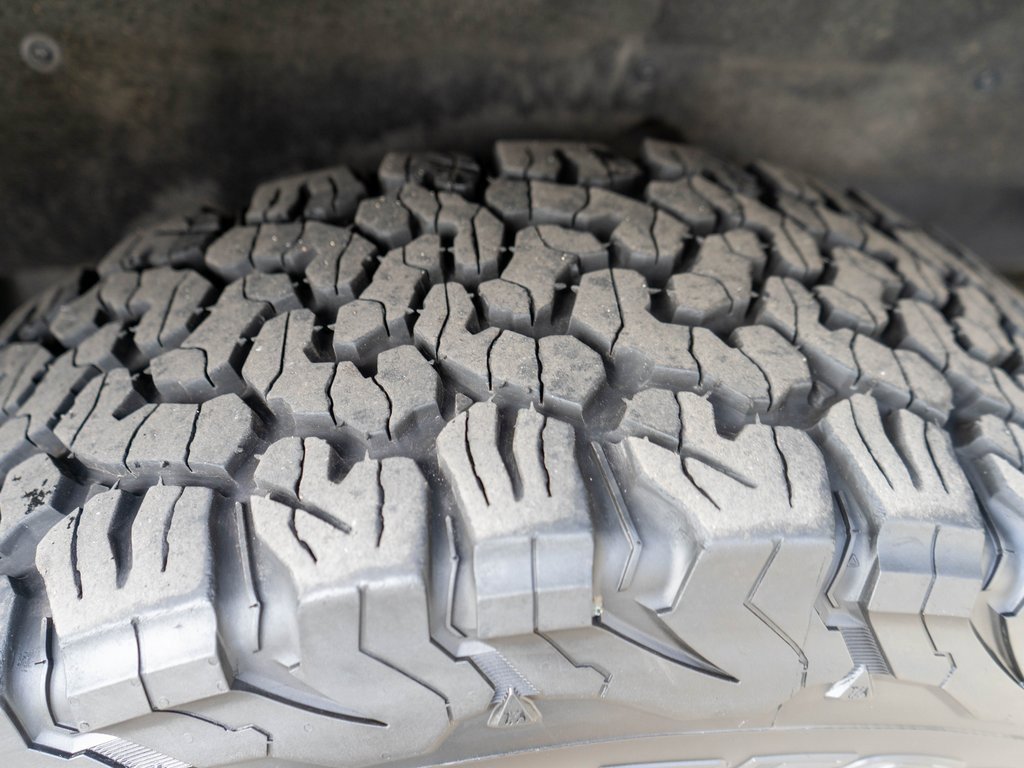 Used 2022 GMC Sierra 1500 SLT w/ SLT Premium Plus Package image 32