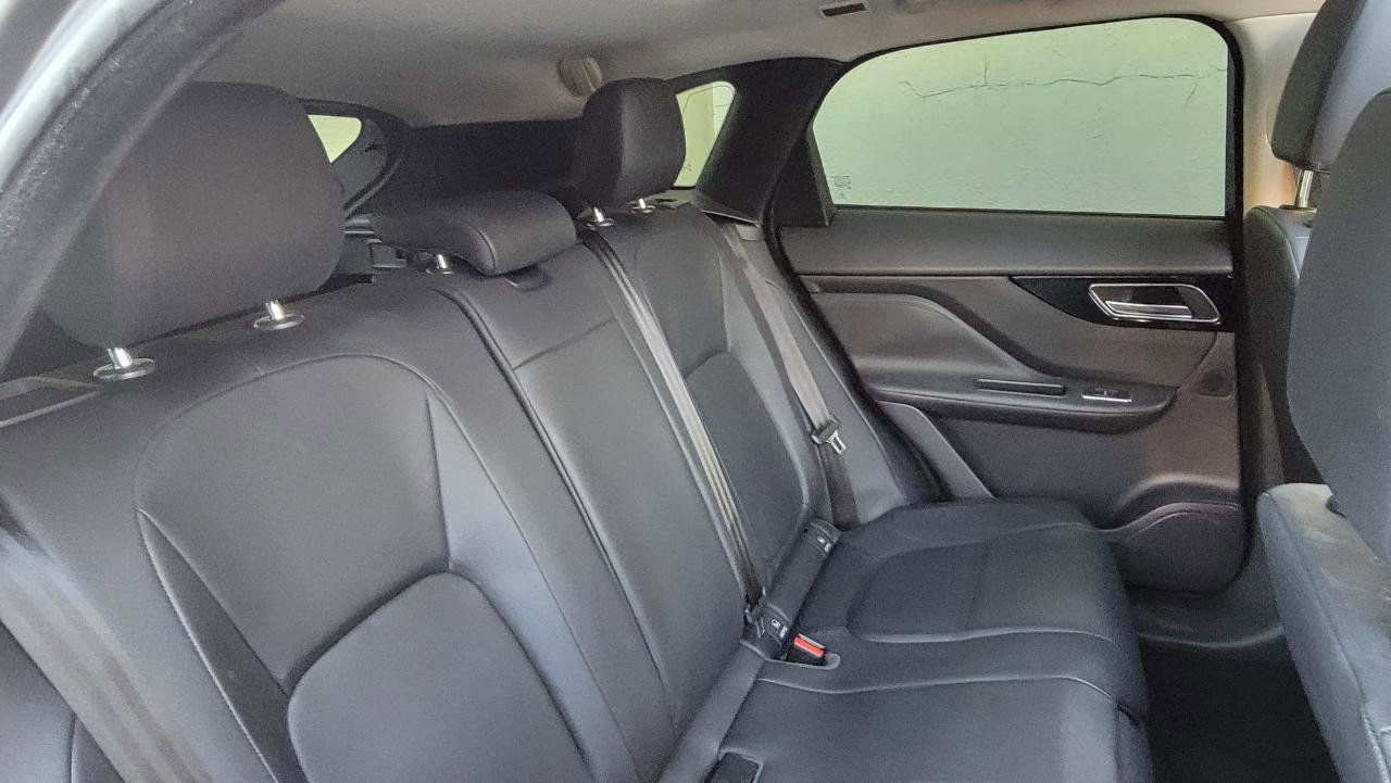 Used 2018 Jaguar F-PACE Premium AWD/4WD image 28