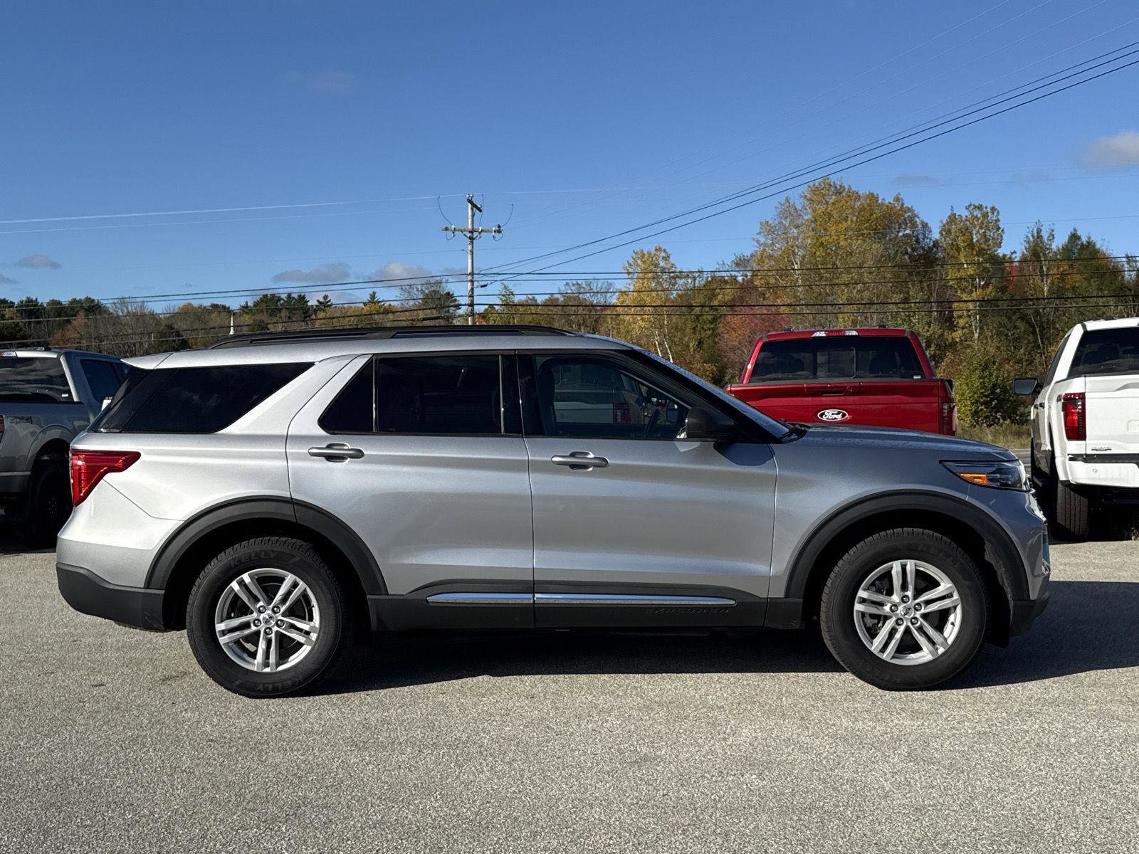 Used 2021 Ford Explorer XLT w/ Class III Trailer Tow Package image 9