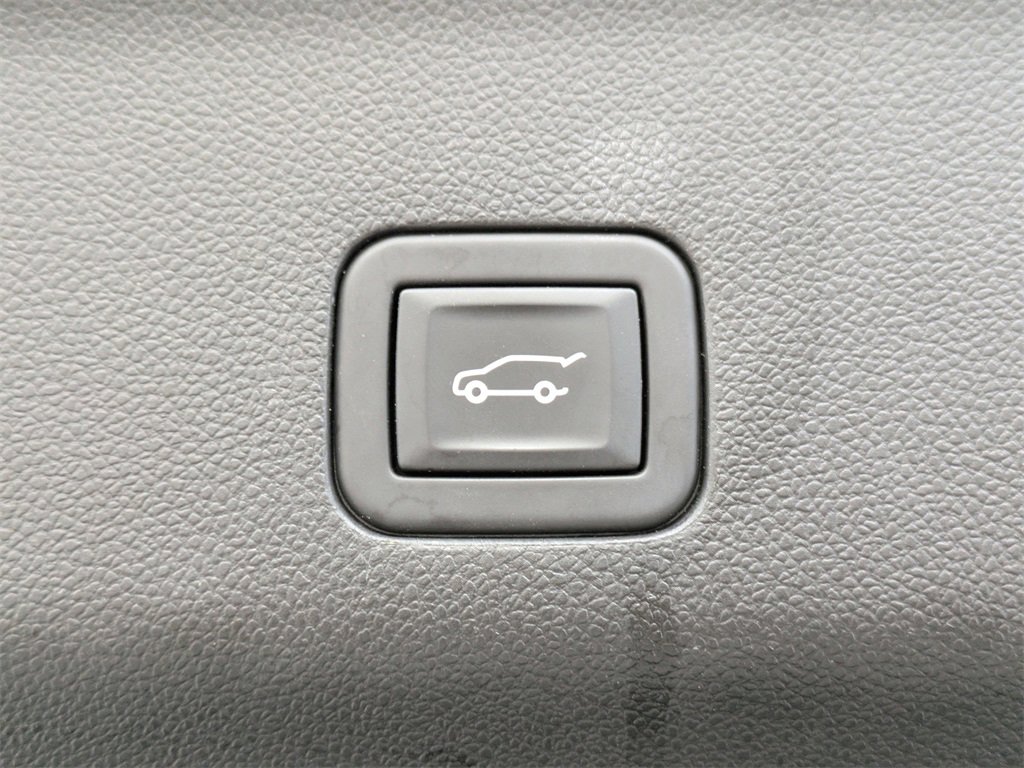 Used 2023 Chevrolet Tahoe LT image 14