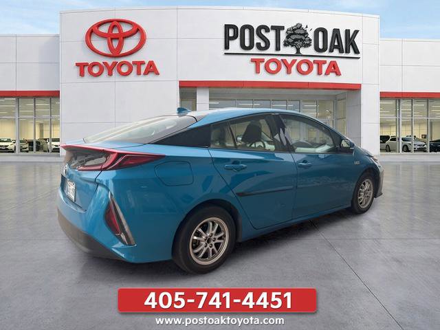 Used 2017 Toyota Prius Prime Premium FWD image 6