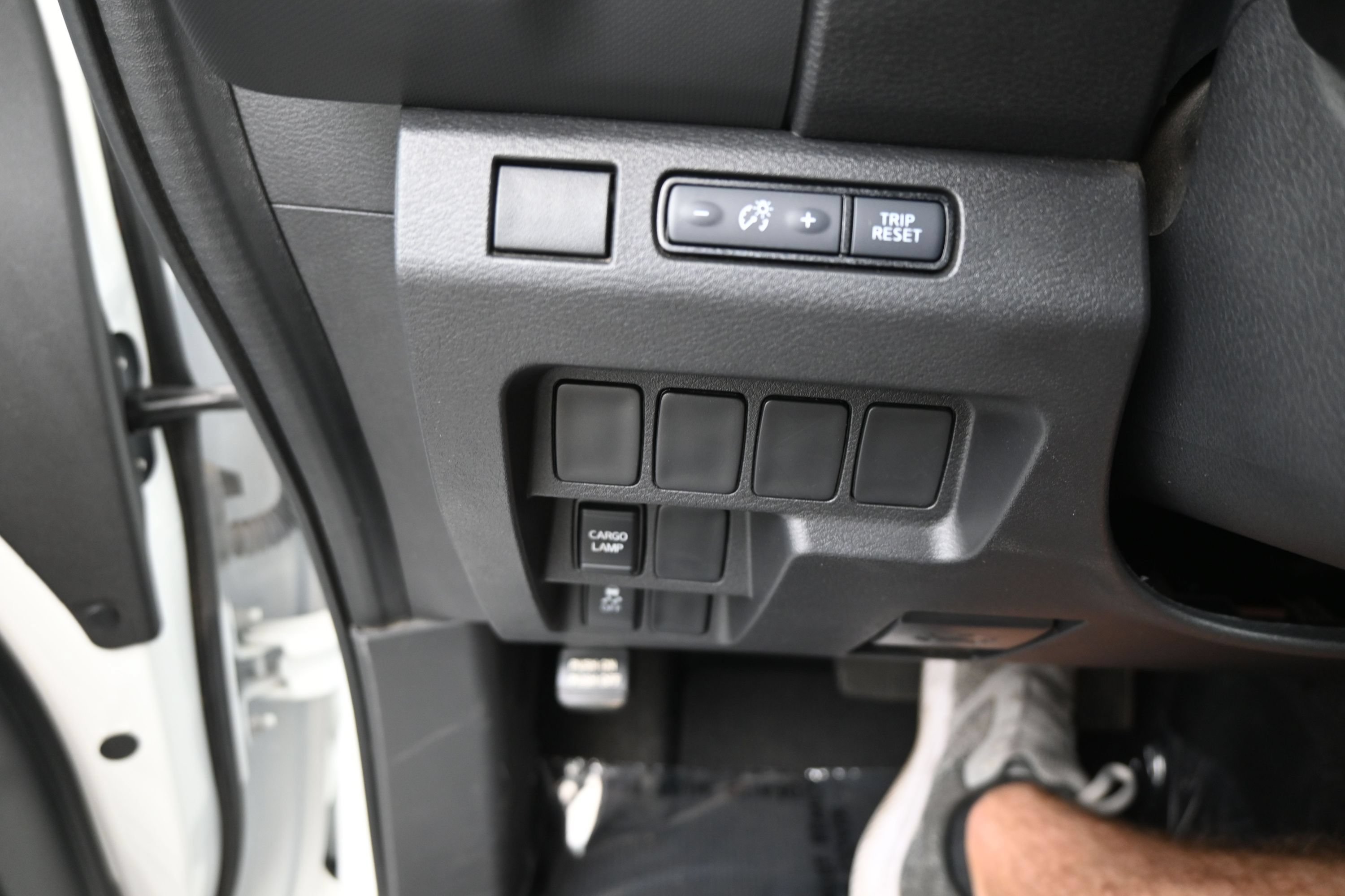Used 2024 Nissan Frontier SV RWD image 13