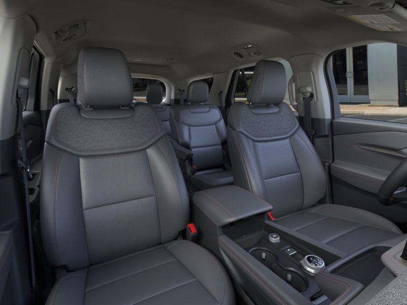 New 2025 Ford Explorer Active w/ Active Comfort Package image 10