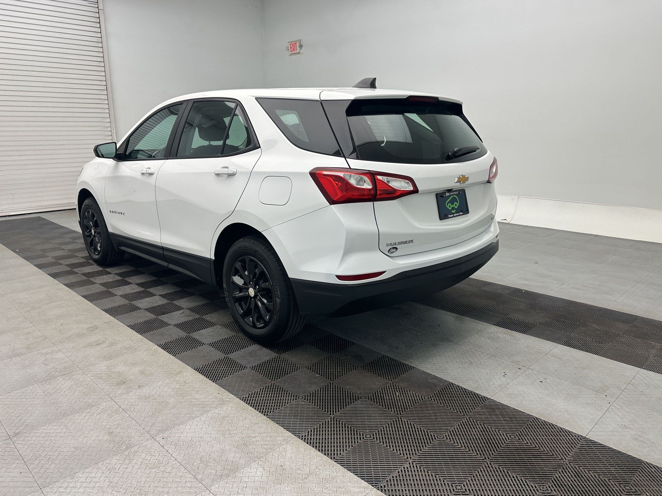 Certified 2021 Chevrolet Equinox LS AWD/4WD image 3