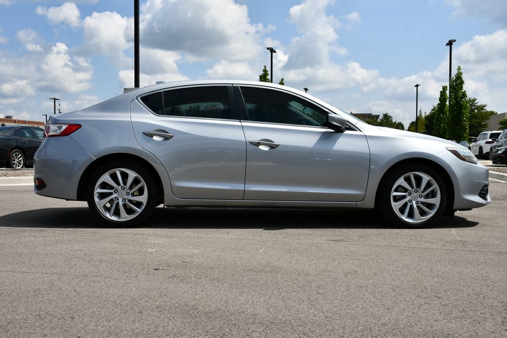 Used 2017 Acura ILX FWD image 10