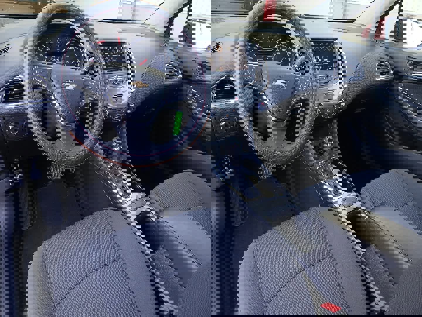 Used 2019 Chevrolet Cruze LT image 21