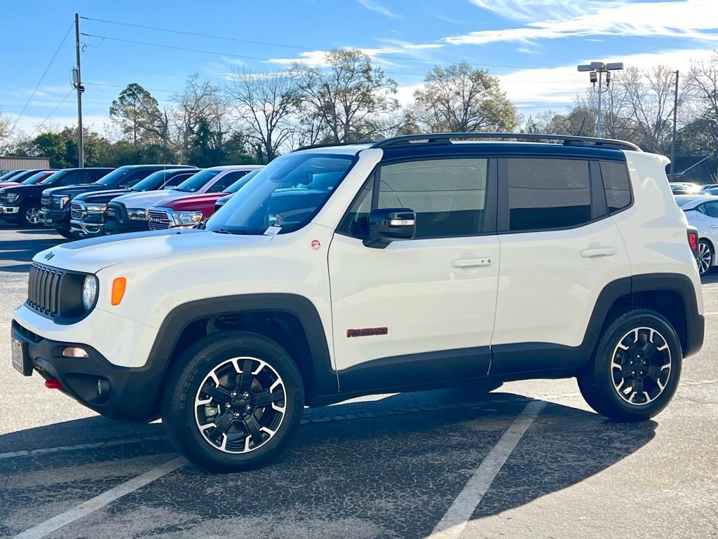 Used 2023 Jeep Renegade Trailhawk image 10