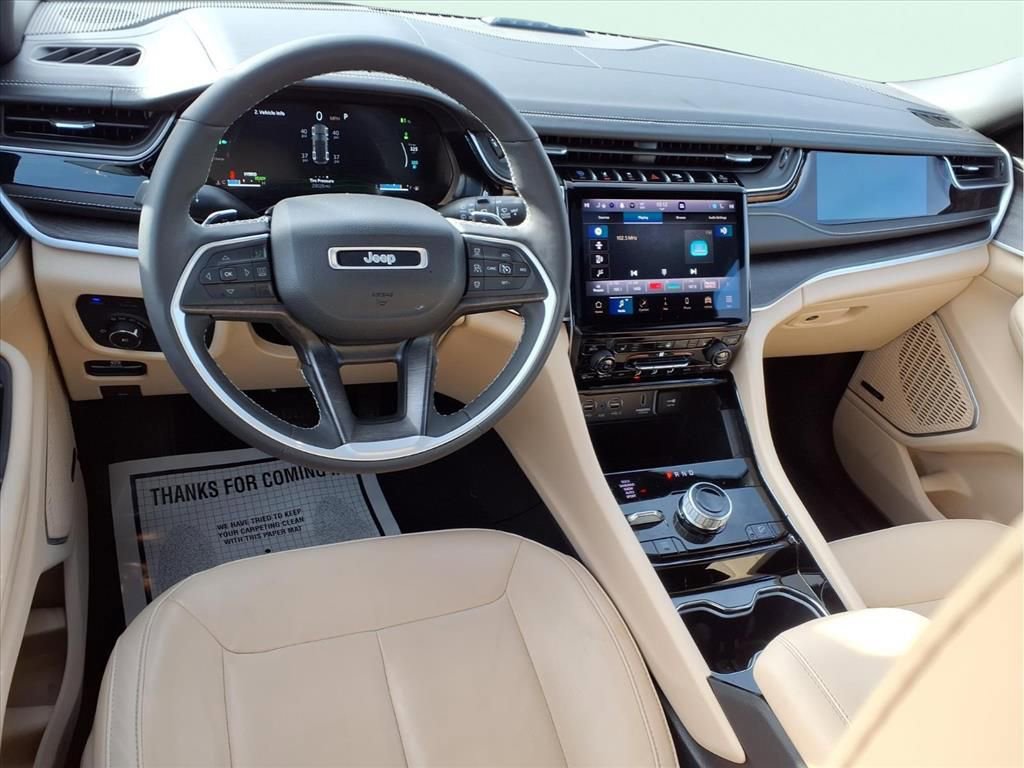 Used 2022 Jeep Grand Cherokee Limited 4xe image 4