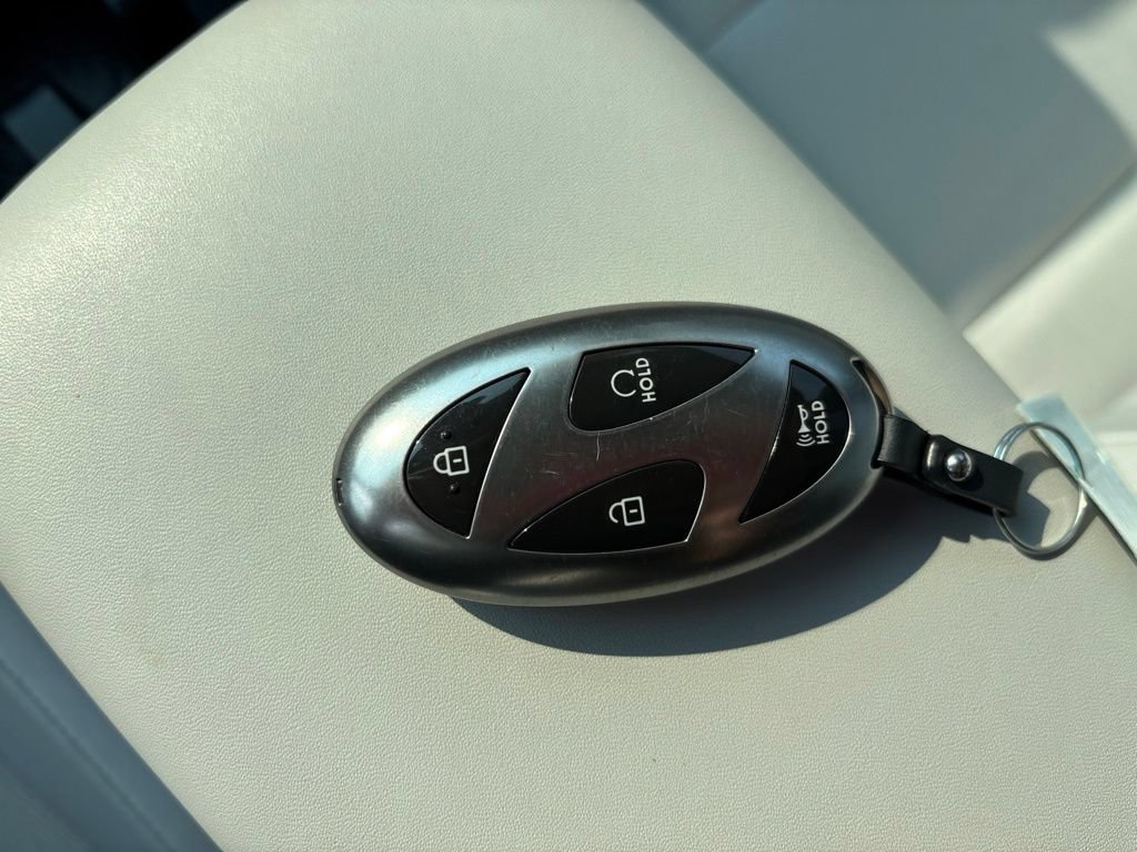 Certified 2024 Hyundai Kona SEL AWD/4WD image 30