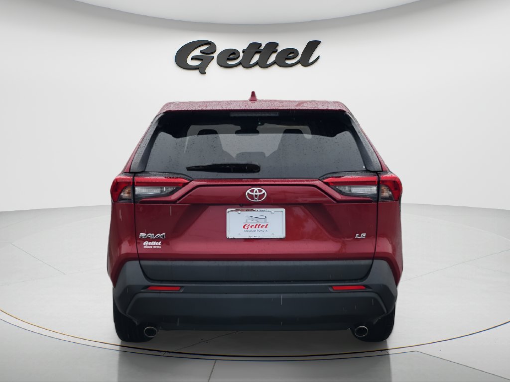 Used 2024 Toyota RAV4 LE FWD image 5