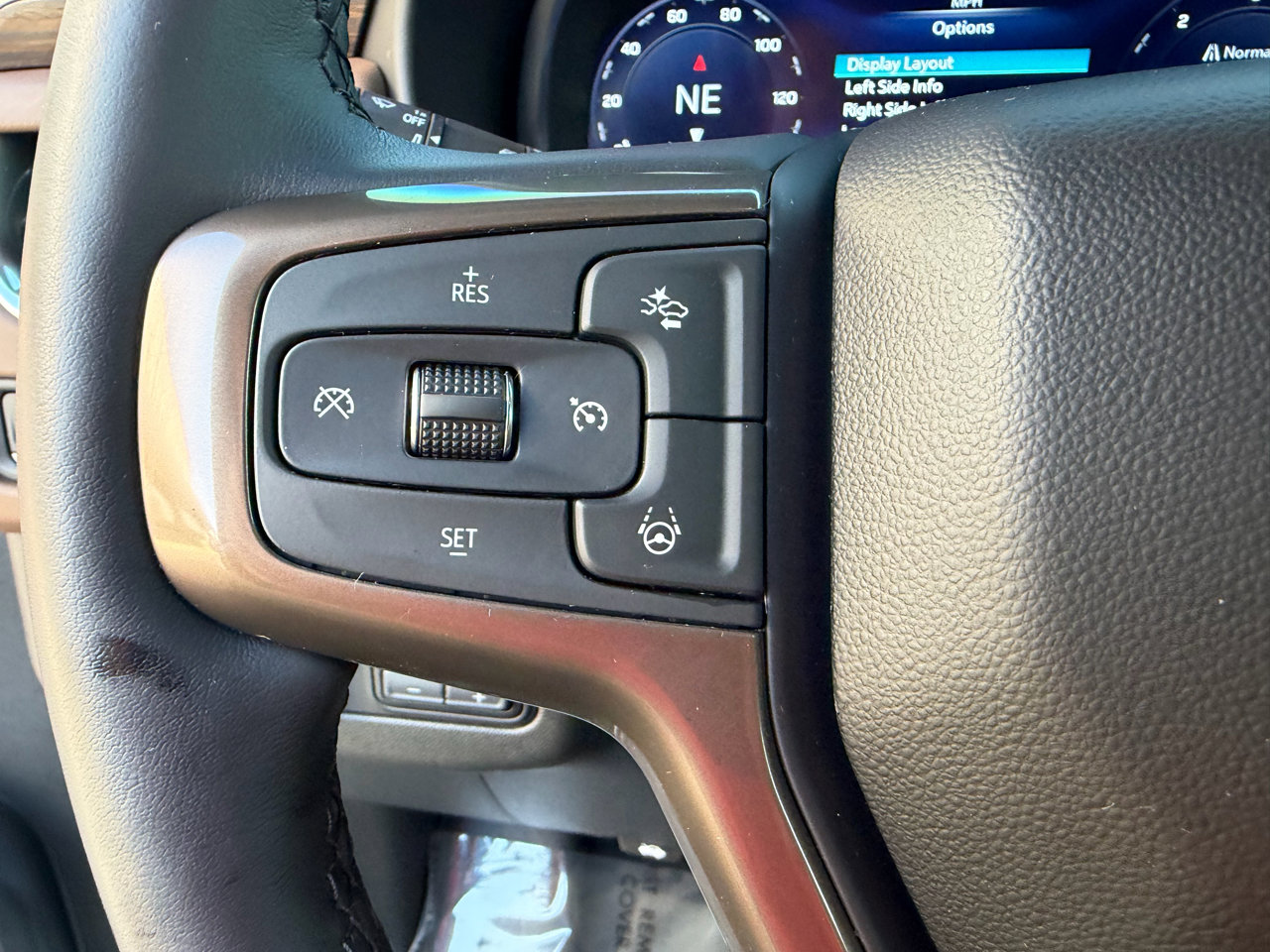 Used 2024 Chevrolet Tahoe High Country w/ Advanced Technology Package image 36