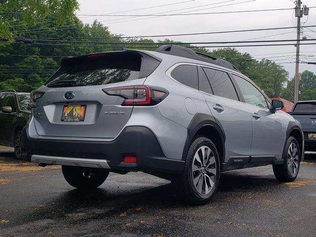 Used 2024 Subaru Outback Limited image 3