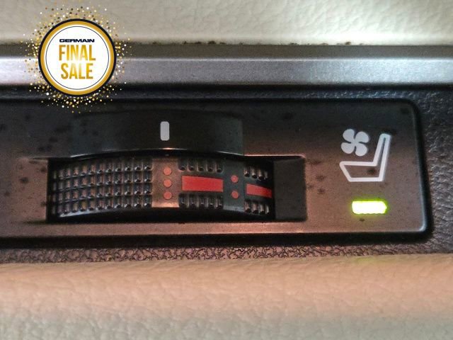 Used 2013 Lexus ES 300h image 31