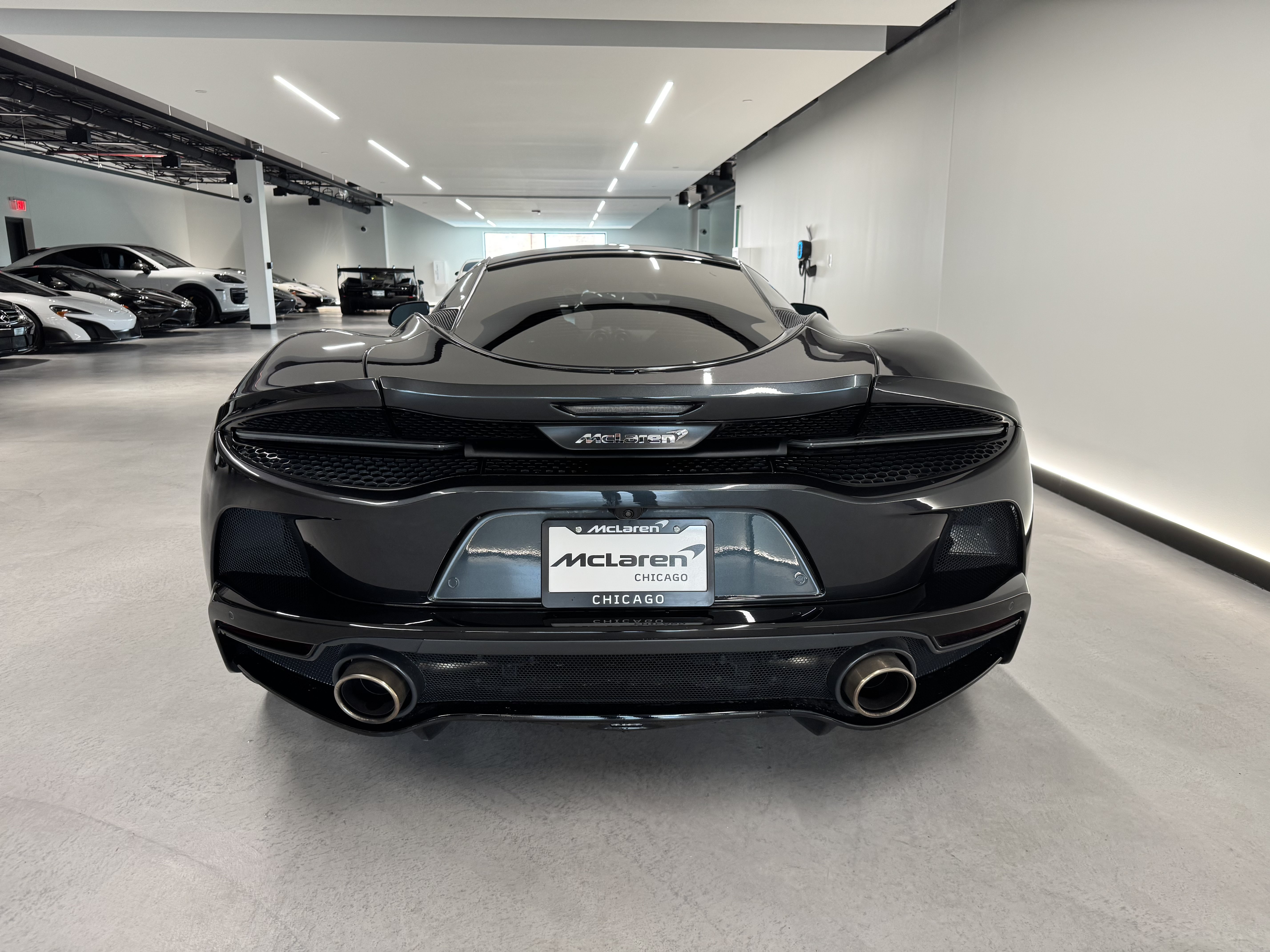 Used 2023 McLaren GT RWD image 5