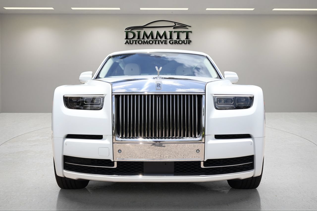 Certified 2023 Rolls-Royce Phantom Extended Wheelbase w/ Leather Finishing Pack RWD image 9