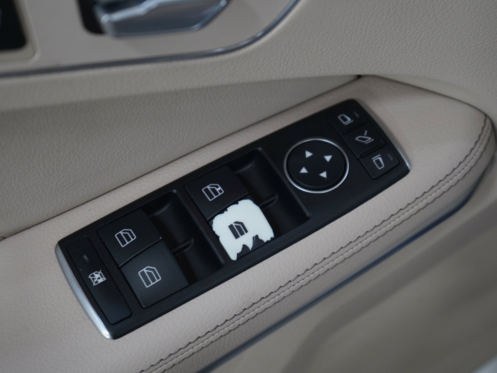 Used 2016 Mercedes-Benz E 350 4MATIC Wagon w/ Premium Package image 22